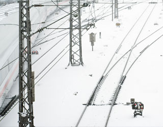 Trin tracks snowy environment