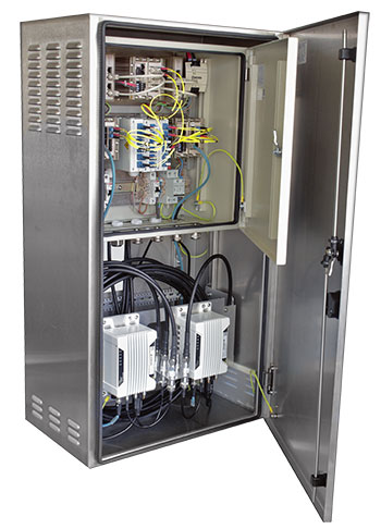 Tre-box holding Westemo Ethernet and WLAN technology.