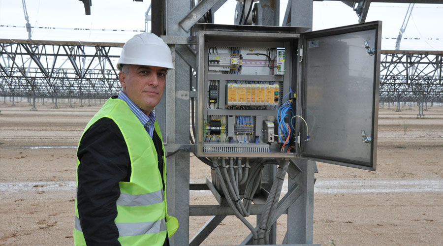 Cecar Labarga showing off control cabinet including Westermo switches